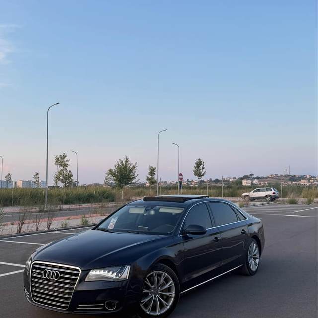 Audi A8L 3.0 LUNGO — Durrës