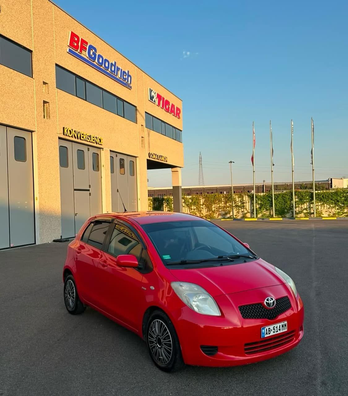 Toyota Yaris 1.4 Nafte — Durrës