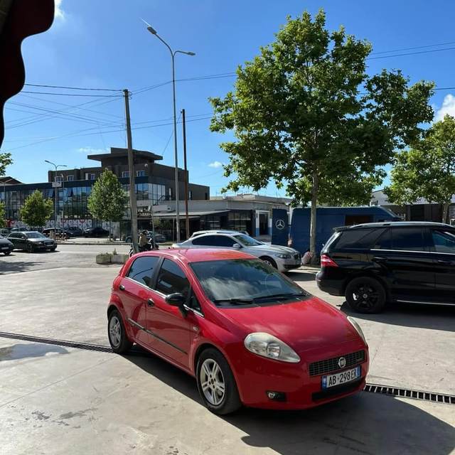 Fiat Punto — Durrës