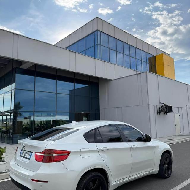 BMW X6 3.0 Nafte Automatike — Durrës