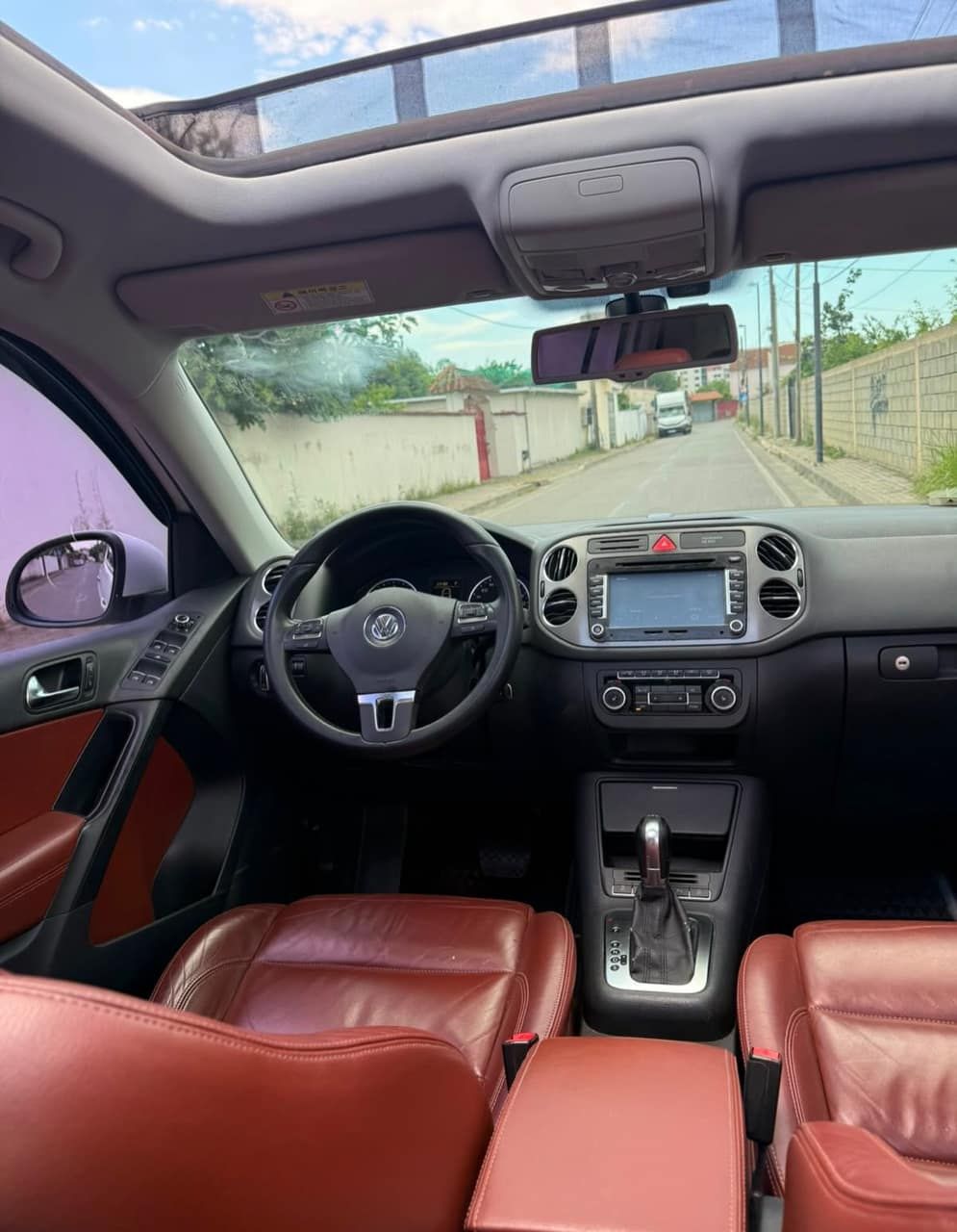 Volkswagen Tiguan — Tiranë