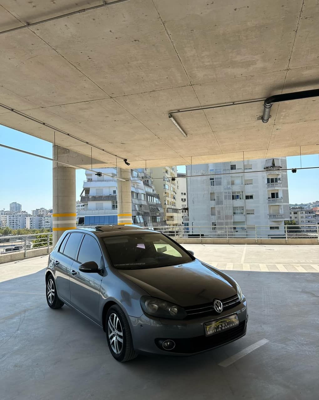 Volkswagen Golf 2.0 Nafte — Durrës