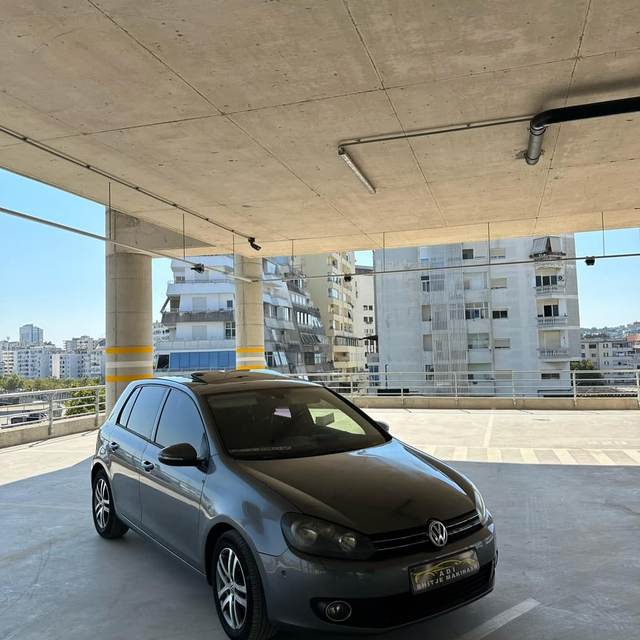 Volkswagen Golf 2.0 Nafte — Durrës