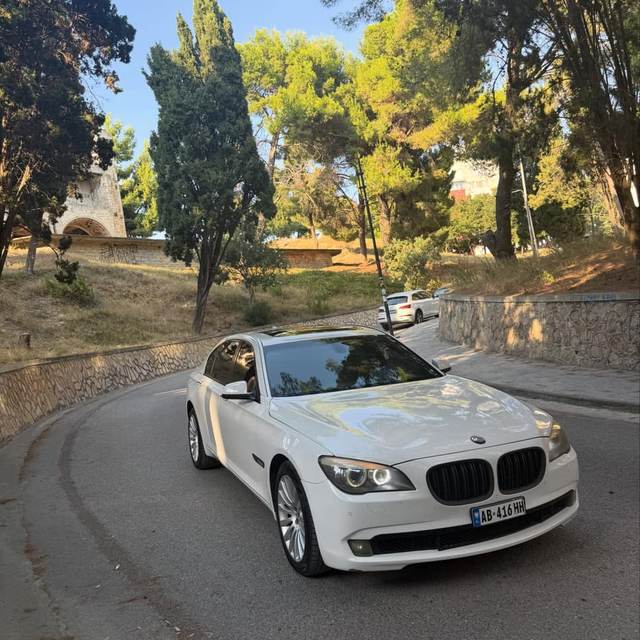 BMW 740 Li 2012, në Durrës — Durrës