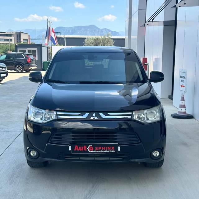 Mitsubishi Outlander GT — Tiranë