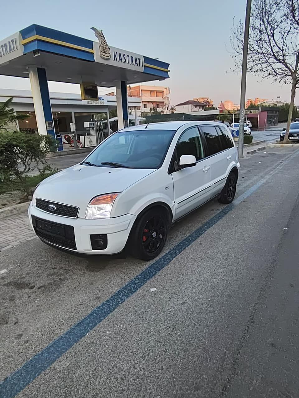 Ford Fusion 2010 në Durrës — Durrës