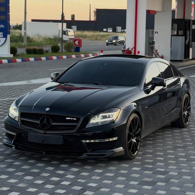 Mercedes-Benz CLS Fabrike — Tiranë