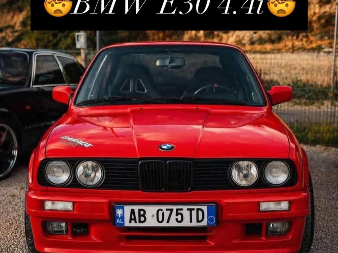 BMW E30 4.4i