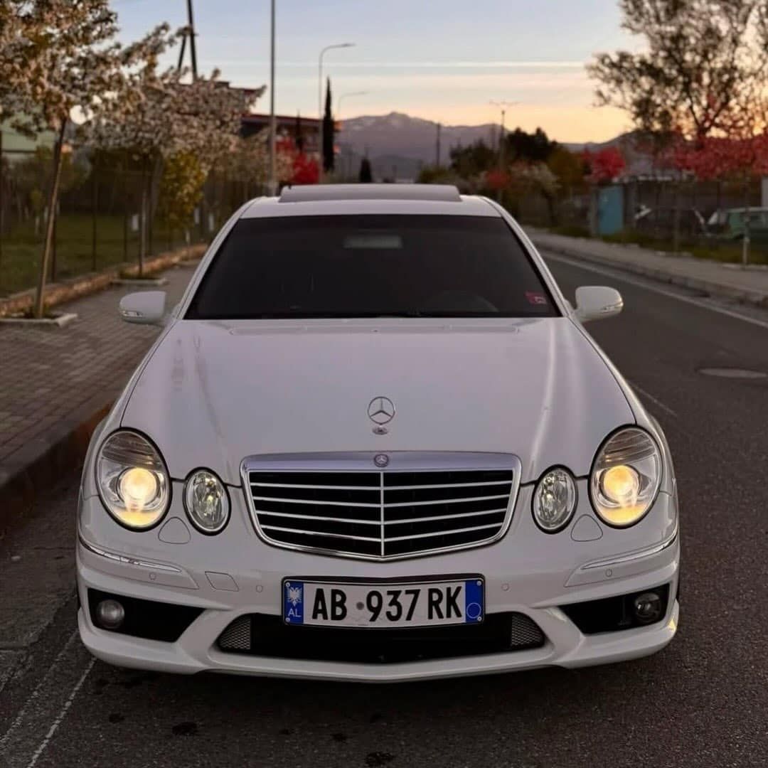 Mercedes-Benz E55 AMG Fabrike — Tiranë
