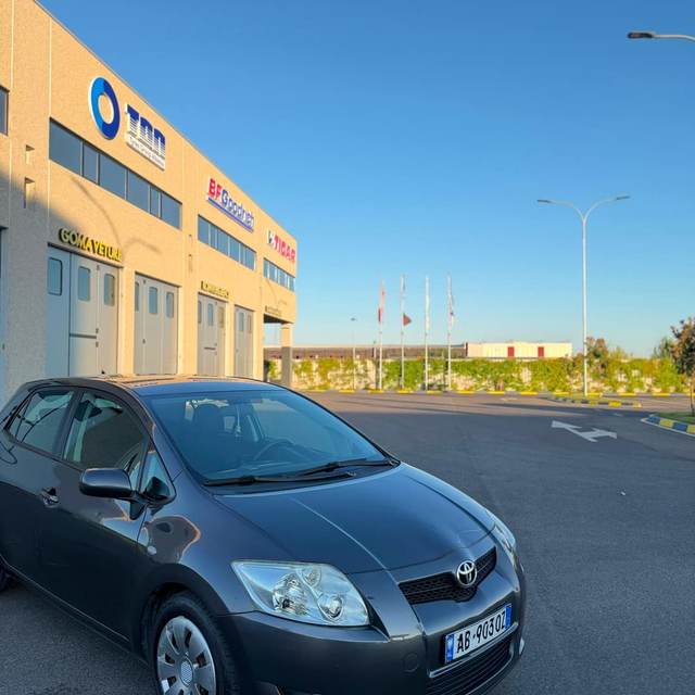 Toyota Auris 1.4 Nafte, Viti 2008, Automatik — Durrës