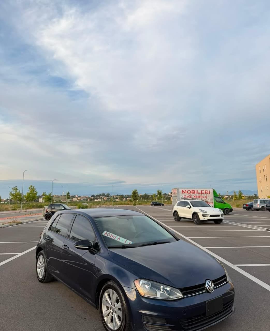 Volkswagen Golf 2.0 Nafte — Durrës