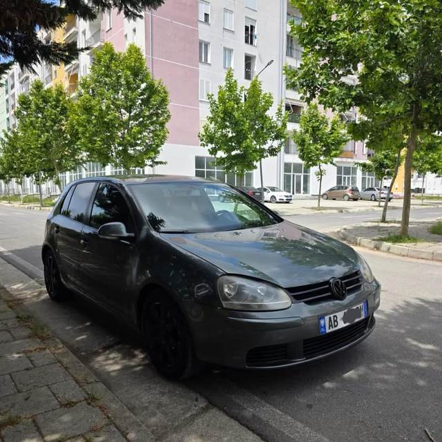 Volkswagen Golf 5, 1.9 naft, 2006 — Kavajë