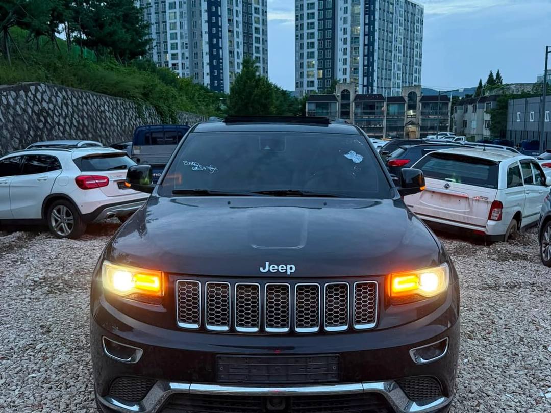 Jeep Grand Cherokee Summit