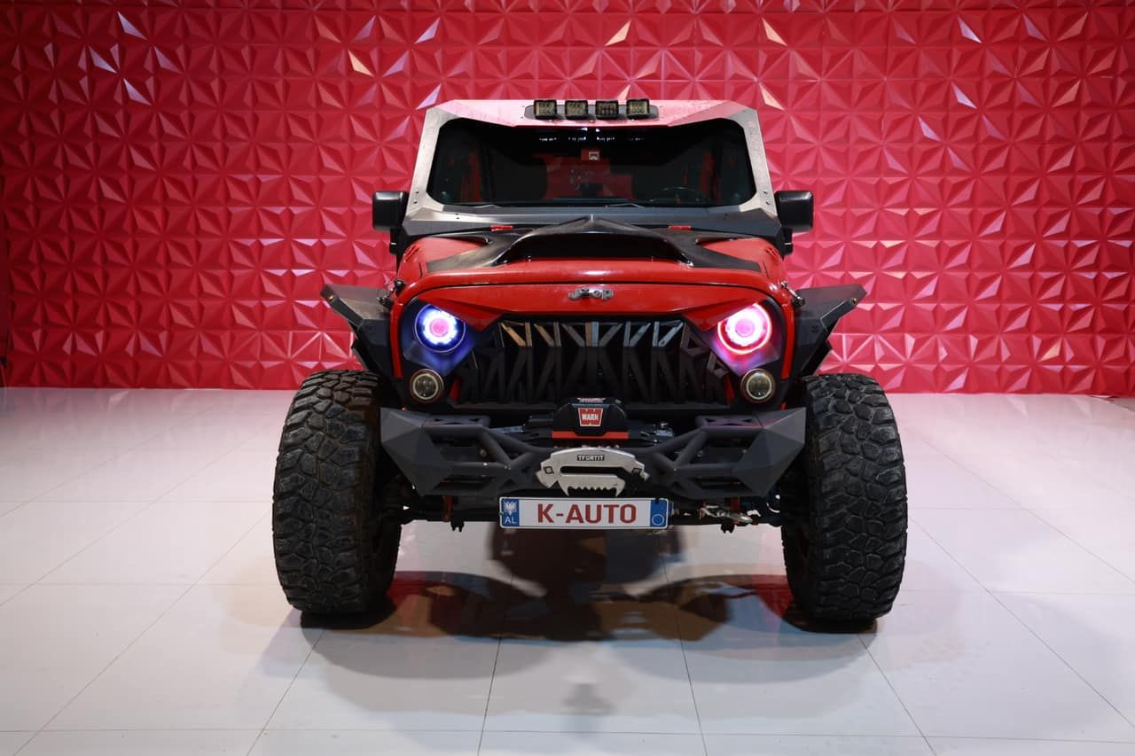 Jeep Wrangler OFF ROAD — Tiranë