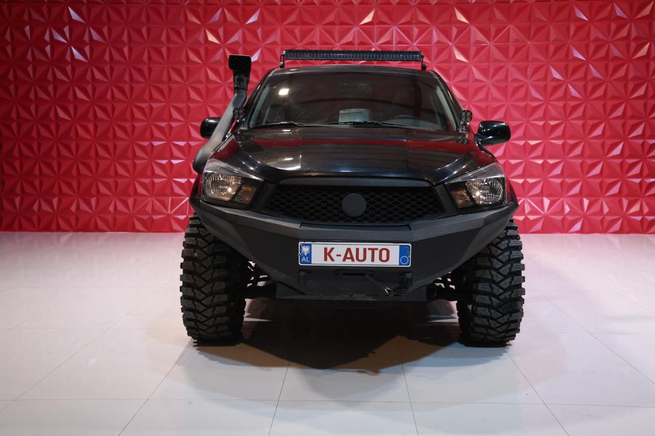 Korando Sports OFF Road — Tiranë