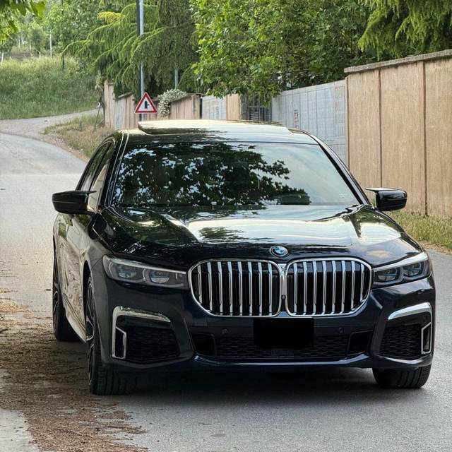 BMW 740i 2017 — Tiranë