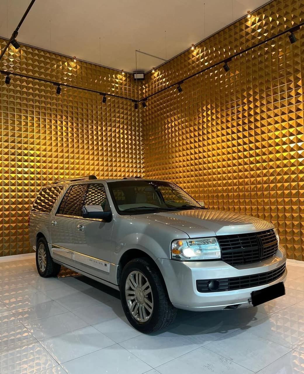 Lincoln Navigator L 5.4 Benzin-Gaz — Tiranë