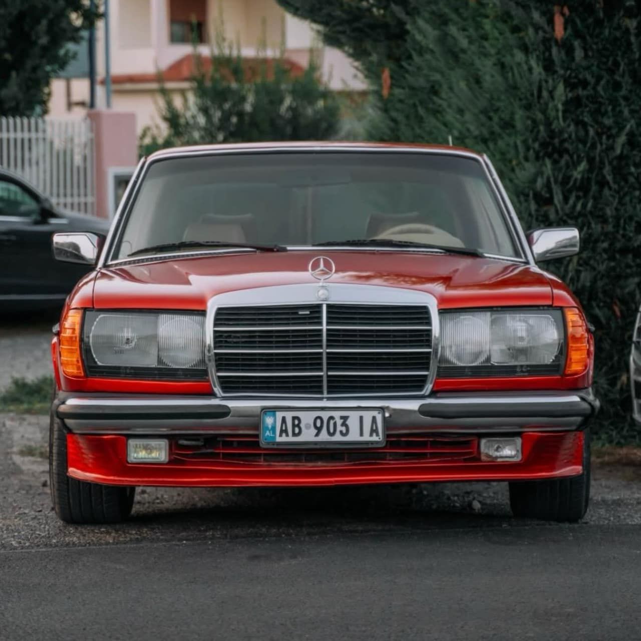 Mercedes-Benz W123 1980 — Tiranë