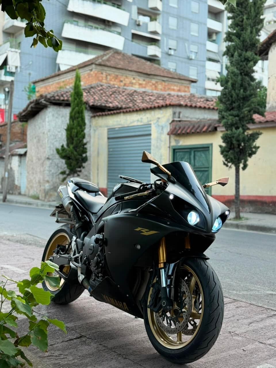 Yamaha R1 2013 — Tiranë