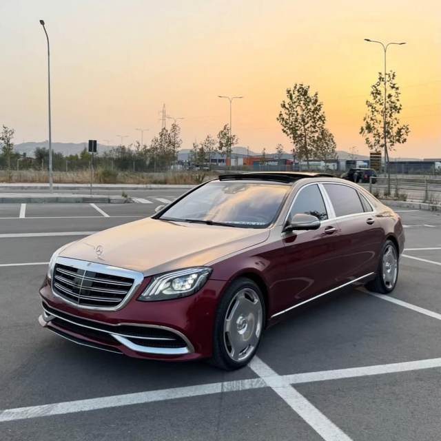Mercedes-Benz S-Class S 560 Maybach — Tiranë