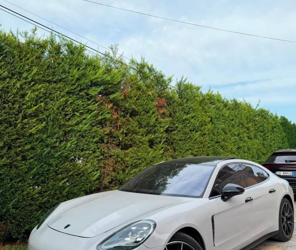 Porsche Panamera 4S