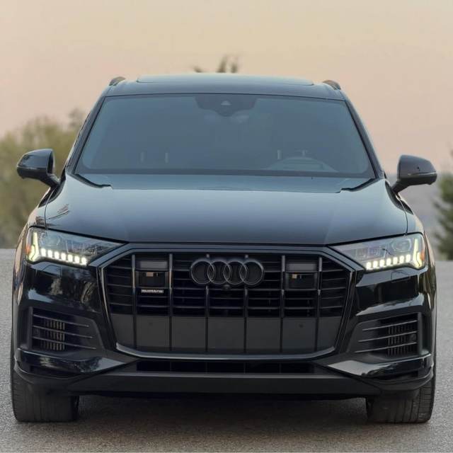 Audi Q7 3x S-Line BLACK EDITION — Fier