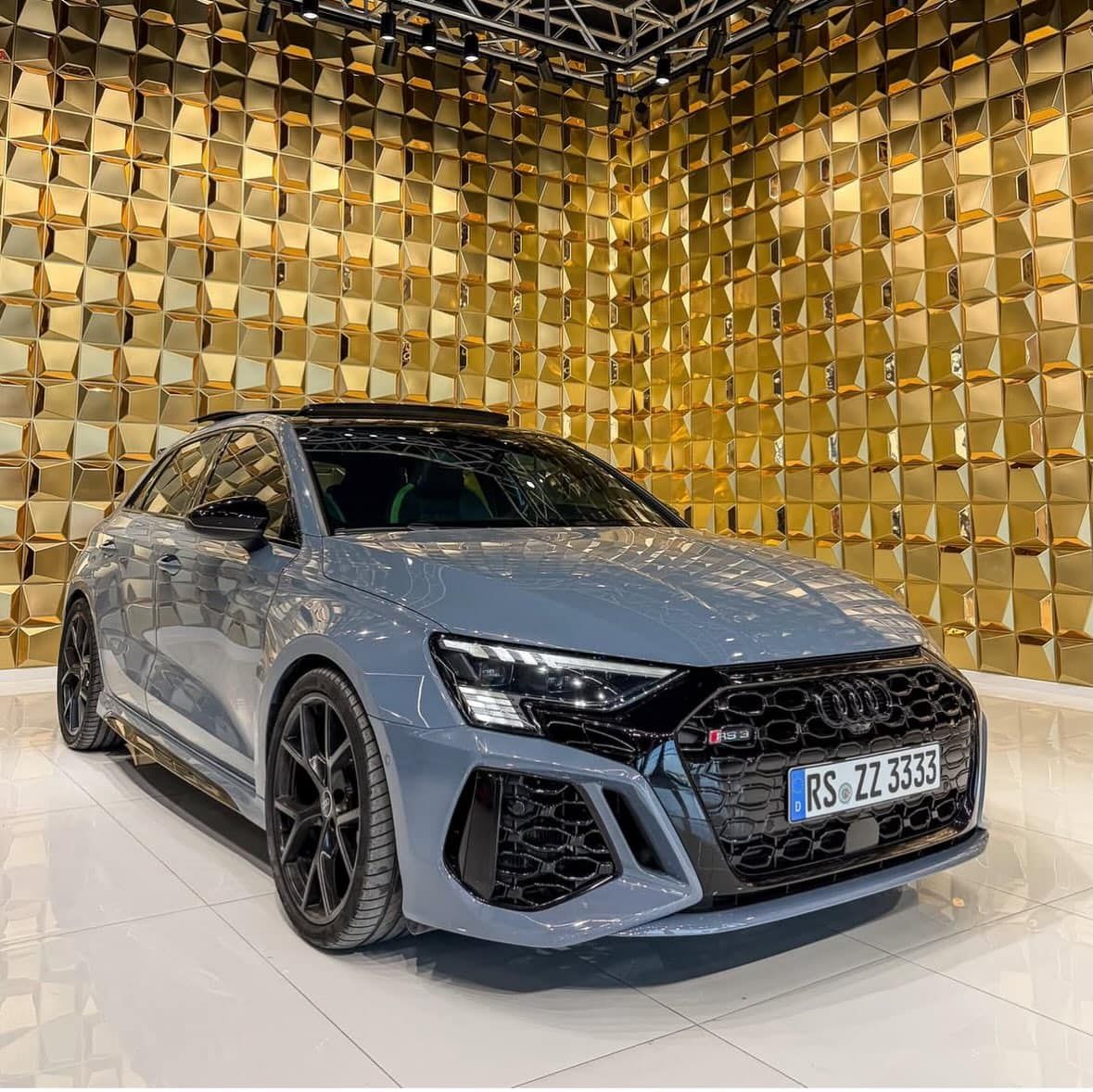 Audi RS3 Performance — Tiranë