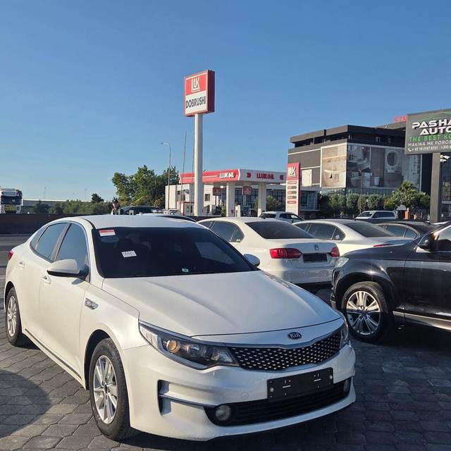 Kia K5 2.0 Gaz Fabrike — Durrës