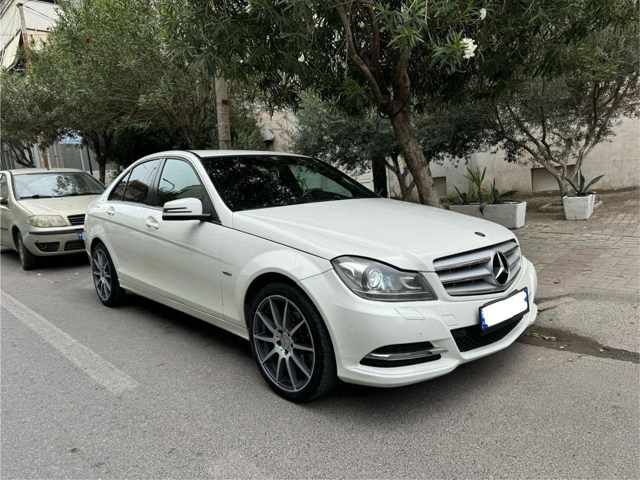 Mercedes-Benz C-Class C 200 — Durrës
