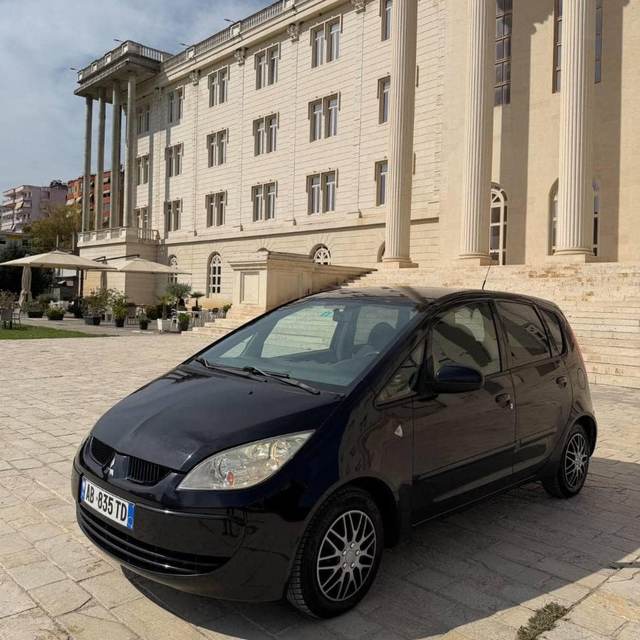 Mitsubishi Colt — Tiranë