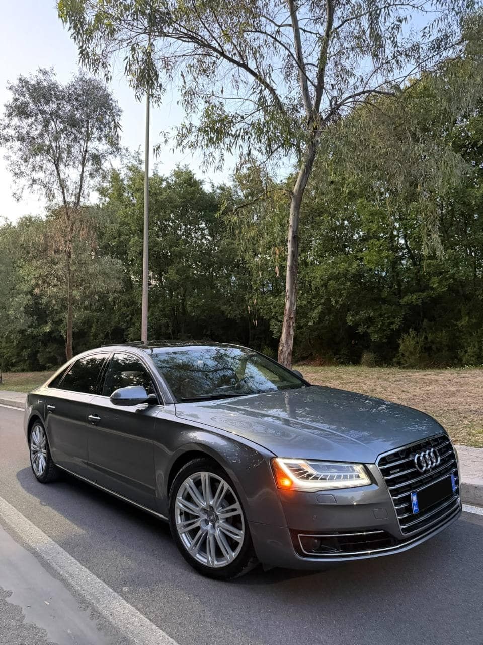 Audi A8 — Tiranë