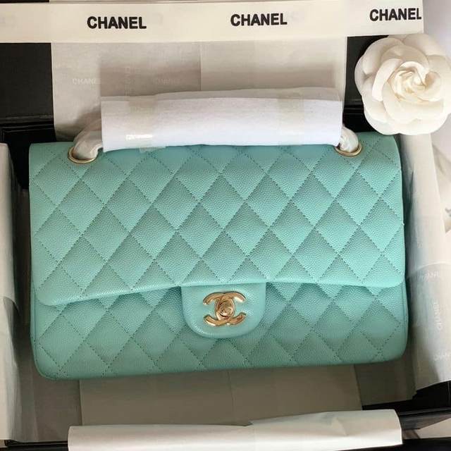 Çanta Chanel e Re — Tiranë