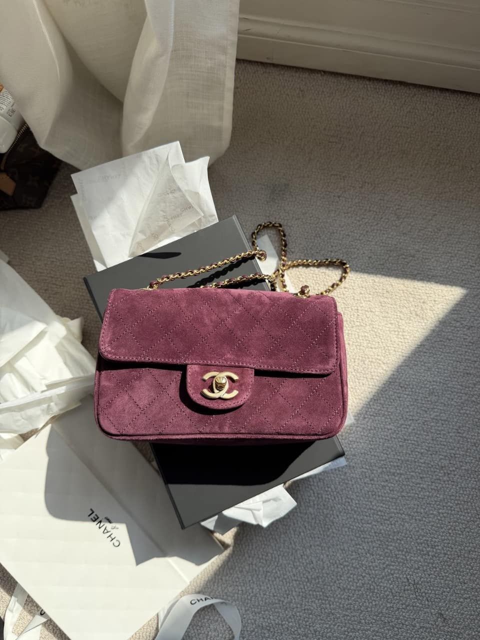 Çantë Chanel e përdorur, ngjyrë vjollcë — Tiranë
