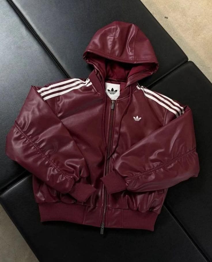 Adidas xhaketë e kuqe — Tiranë