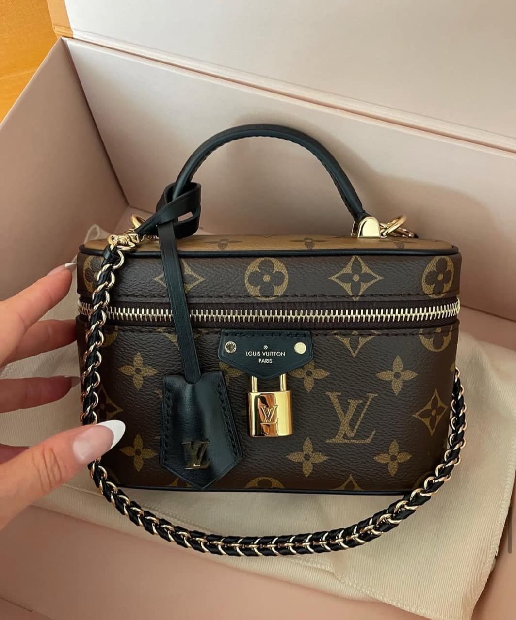 Çanta Louis Vuitton — Tiranë