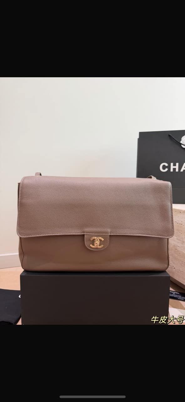 Canta Chanel — Tiranë