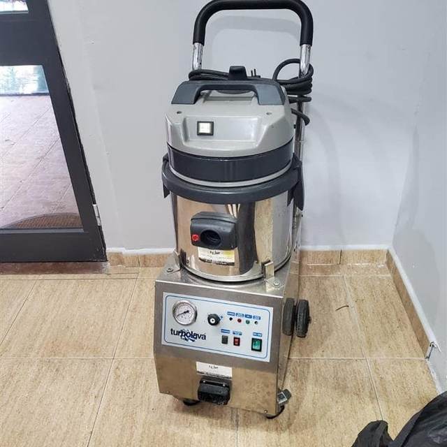 Shitet makineri pastrimi me avull super profesionale — Tiranë