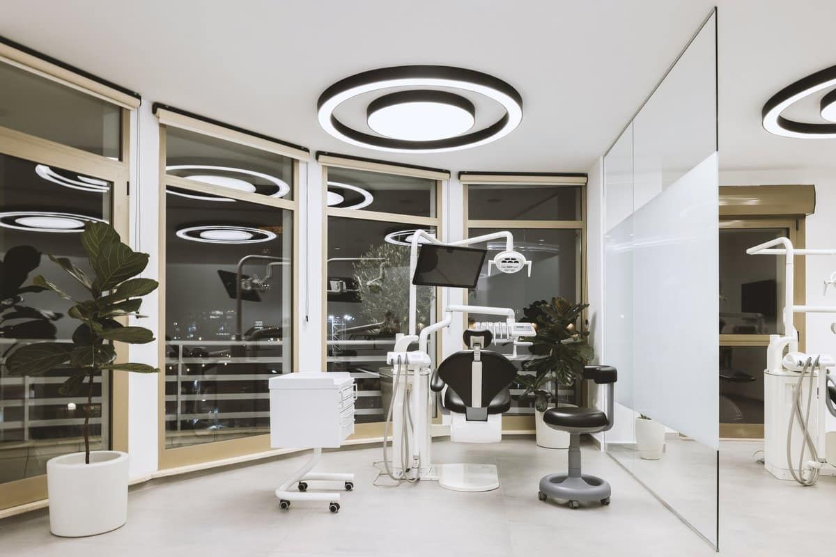 Andent Dental Clinic — Tiranë