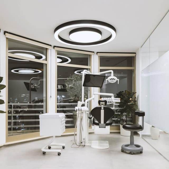 Andent Dental Clinic — Tiranë