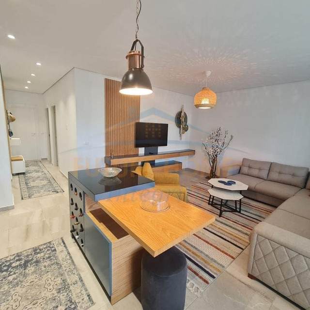 Shitet Apartament 2+1 me Oborr në San Pietro Residence, Gjiri i Lalëzit — Tiranë