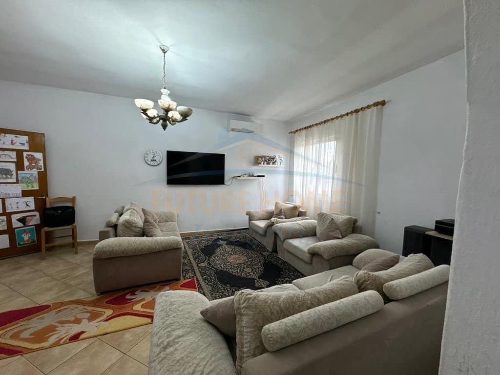 Shitet Apartament 2+1+2, Porcelan, në Tiranë — Tiranë