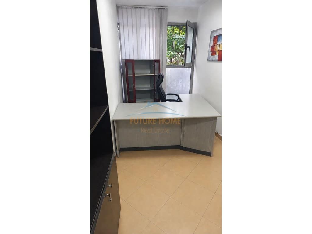 Zyrë për Qira në Myslym Shyri — Tiranë