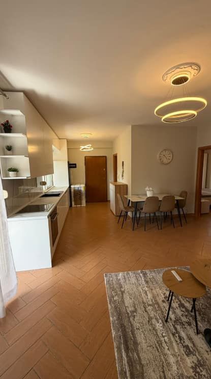 2+1 Furnished Apartment for Sale on Siri Kodra Street — Tiranë
