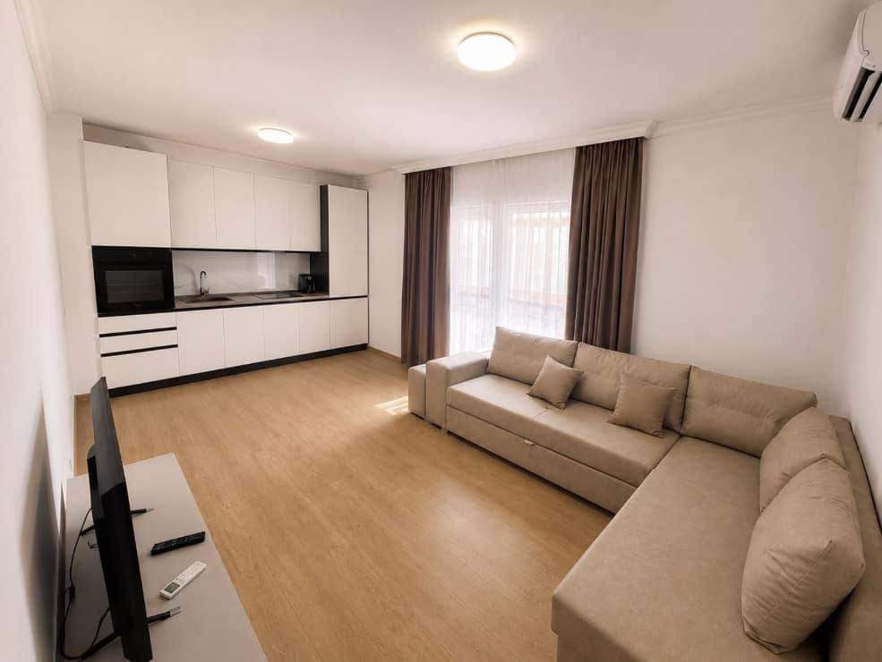 Renovated 2+1+2 Apartment for Sale on Luigj Gurakuqi Street, Tirana
