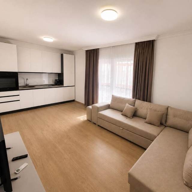 Renovated 2+1+2 Apartment for Sale on Luigj Gurakuqi Street, Tirana — Tiranë