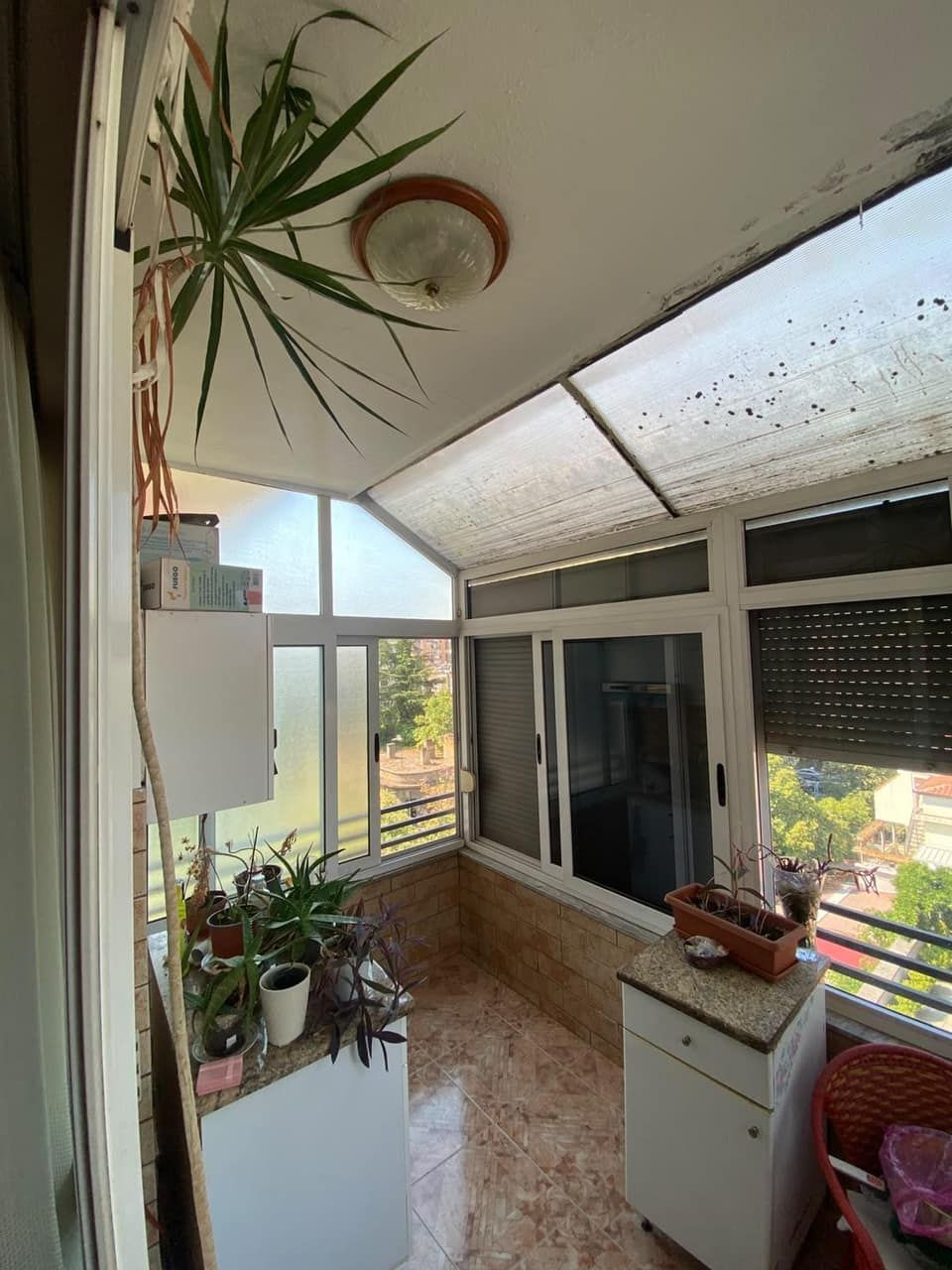 3+1 Office for Rent in Bllok, Tiranë – 4-Car Garages — Tiranë