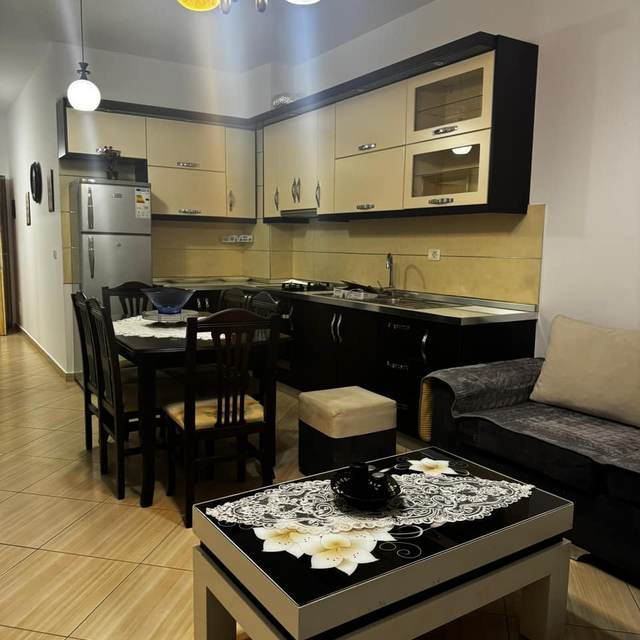 1+1 Apartment for Rent in Shkozë, Tirana | 5th Floor with Elevator — Tiranë