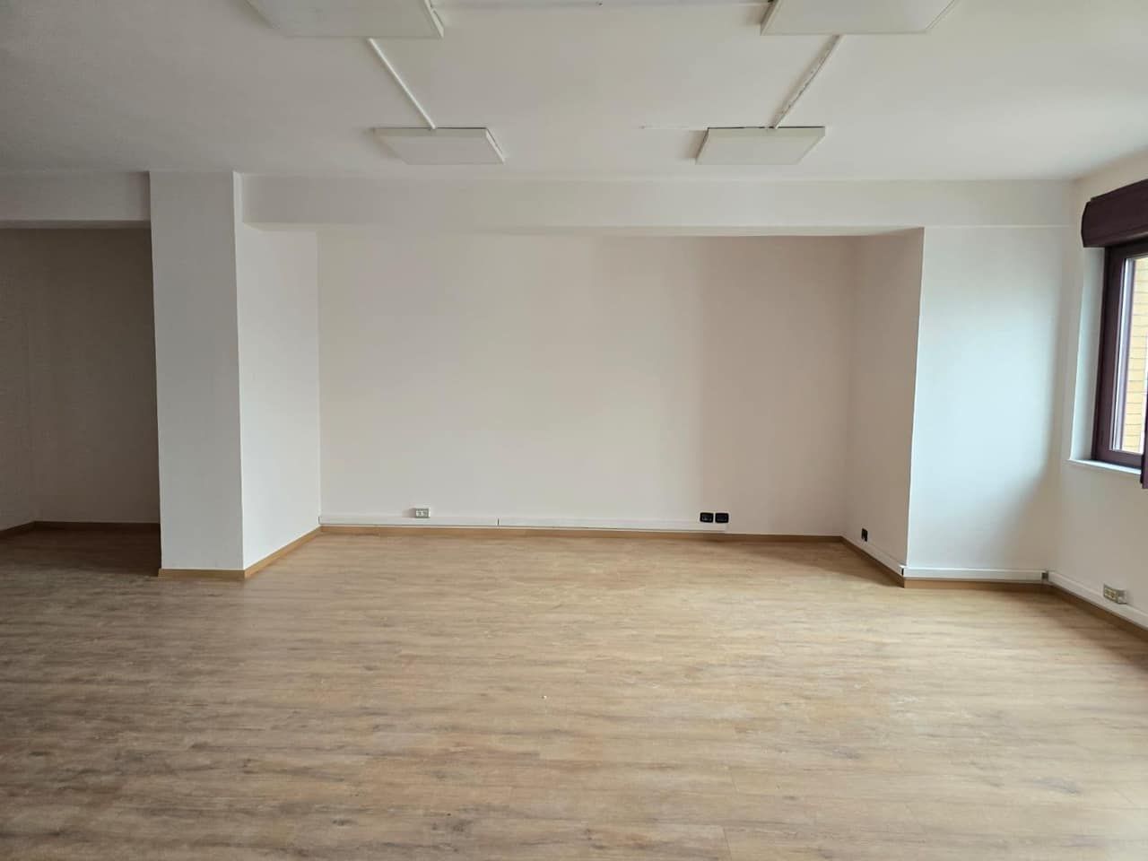 Office for Rent in Central Tirana | 130.1 m² on the 7th Floor — Tiranë