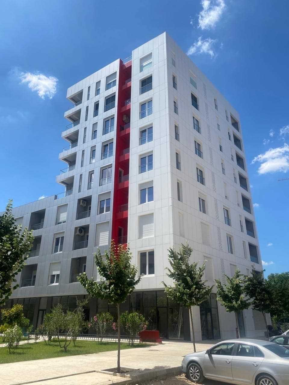 2+1 Apartment for Rent Near Train Station, Tirana | Fully Furnished Apartment — Tiranë