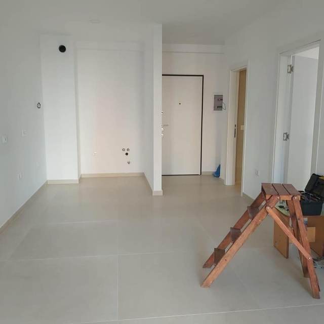 Business Space for Rent at Zirkon Complex, Tirana — Tiranë